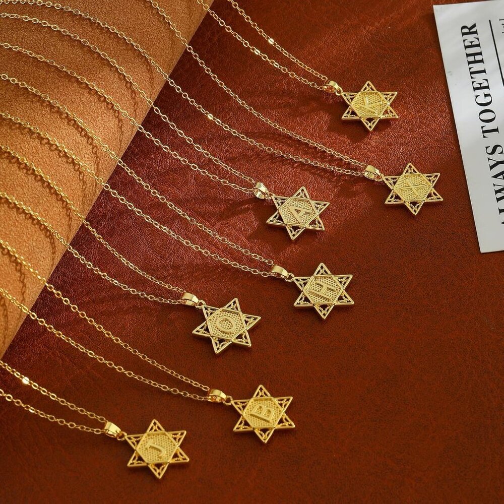 Personalized Gold Initial R Necklace with Star of David - 14K Gold Plated Gift - Picture 5 of 7